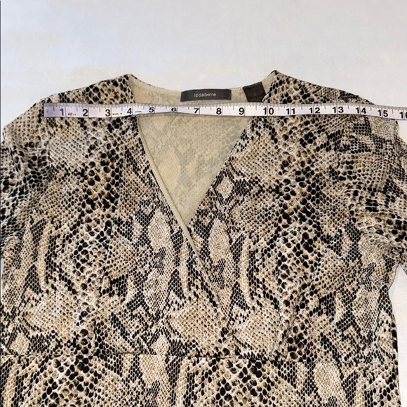 Liz Claiborne Blouse Snake Print Shirt Top Women's Size M - Picture 5 of 11